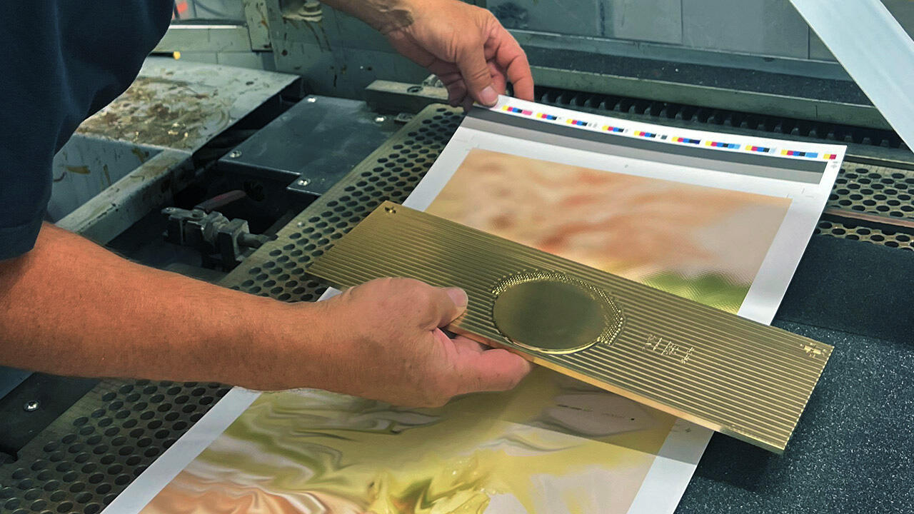 Printer tests stamp for magazine finishing